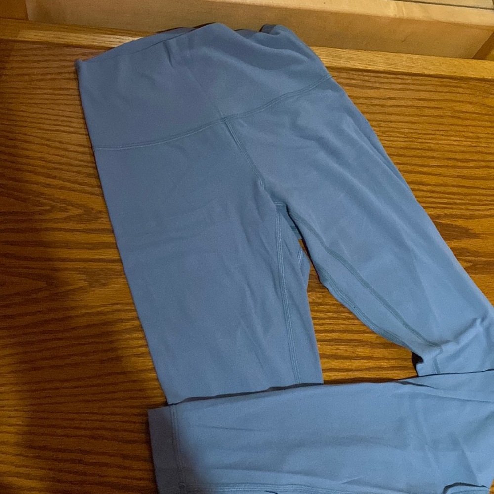 Light blue lulu align leggings